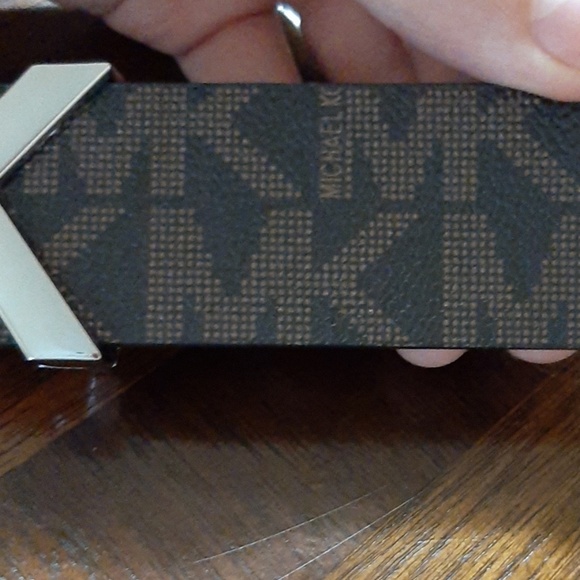 Genuine leather Michael Kors belt - Picture 3 of 3